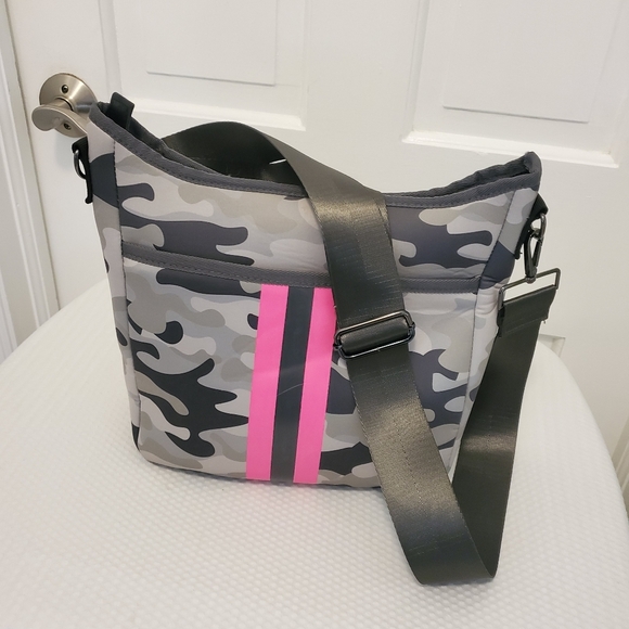 Haute Shore "Blake Showoff" Gray Camo Print Neoprene Crossbody - Picture 1 of 11